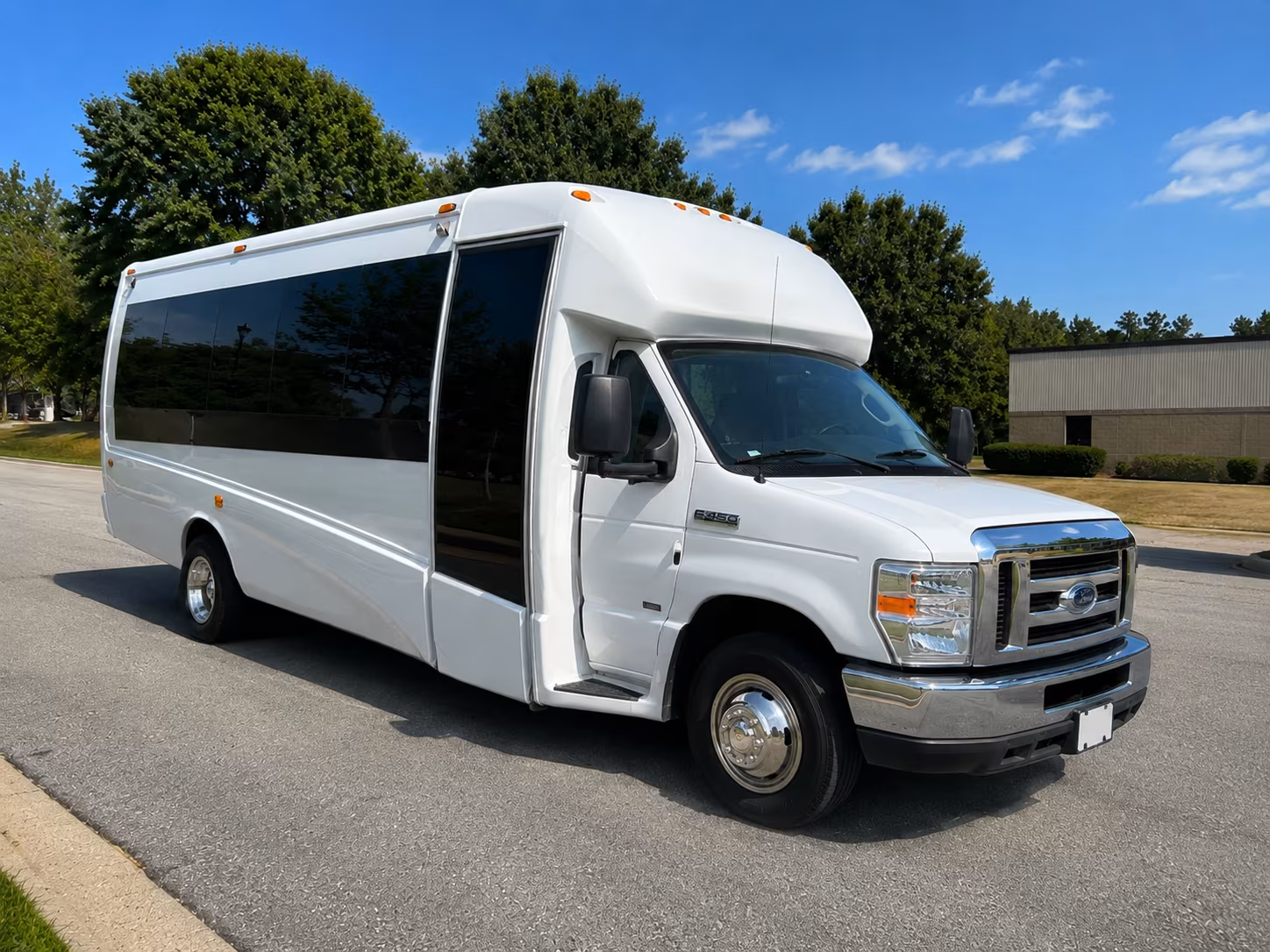 charter buses to yankee stadium concerts and outdoor shows