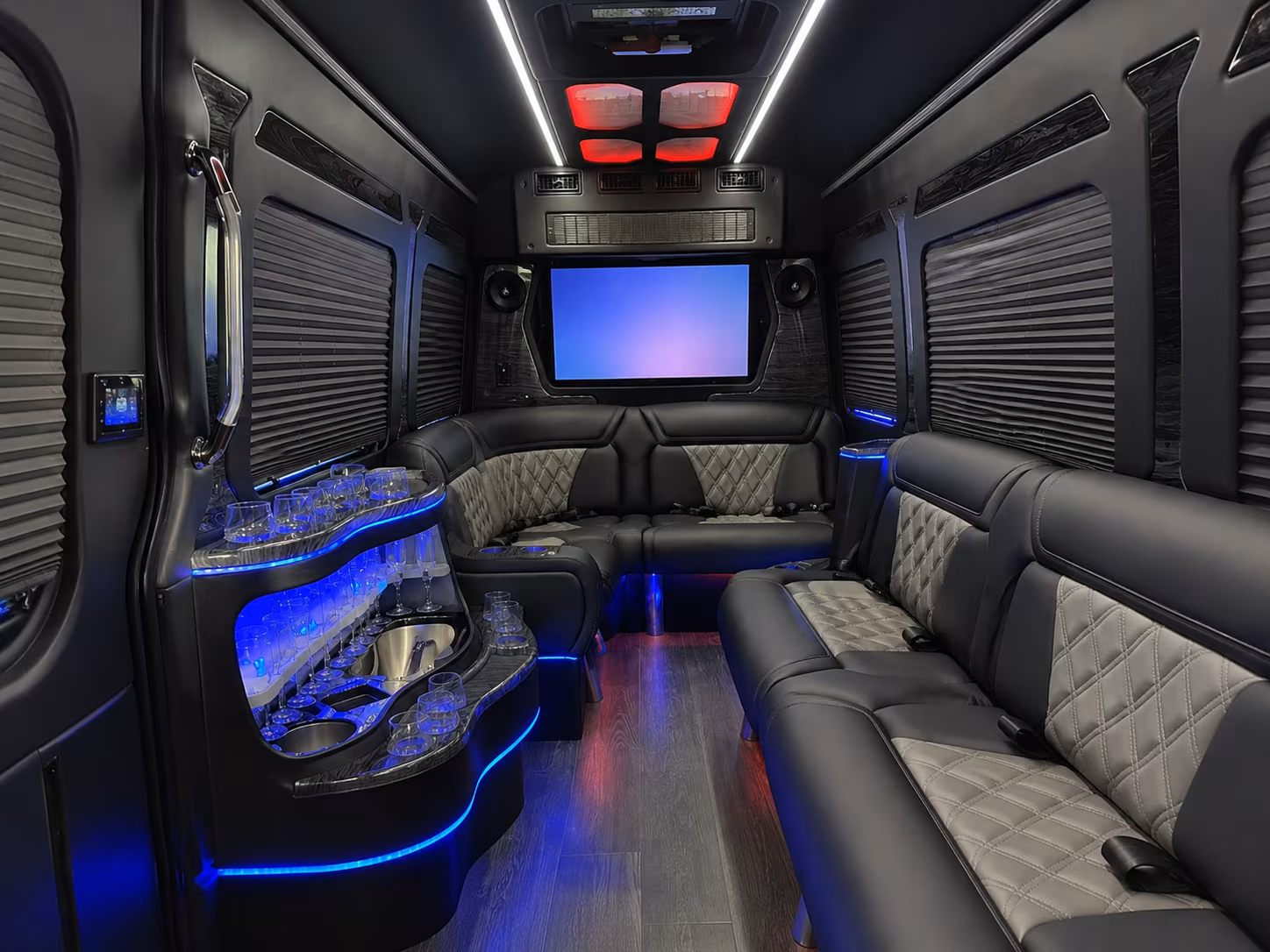 corporate airport transfer buses to jfk laguardia and newark