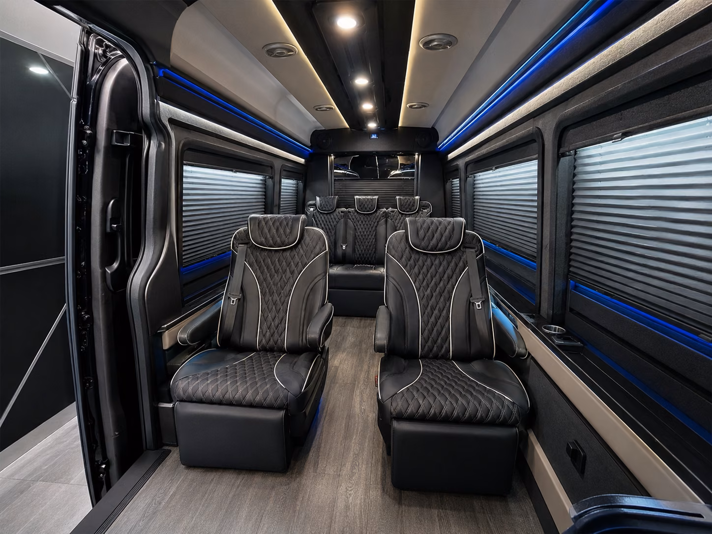group hotel shuttles between the bronx and new york s airports