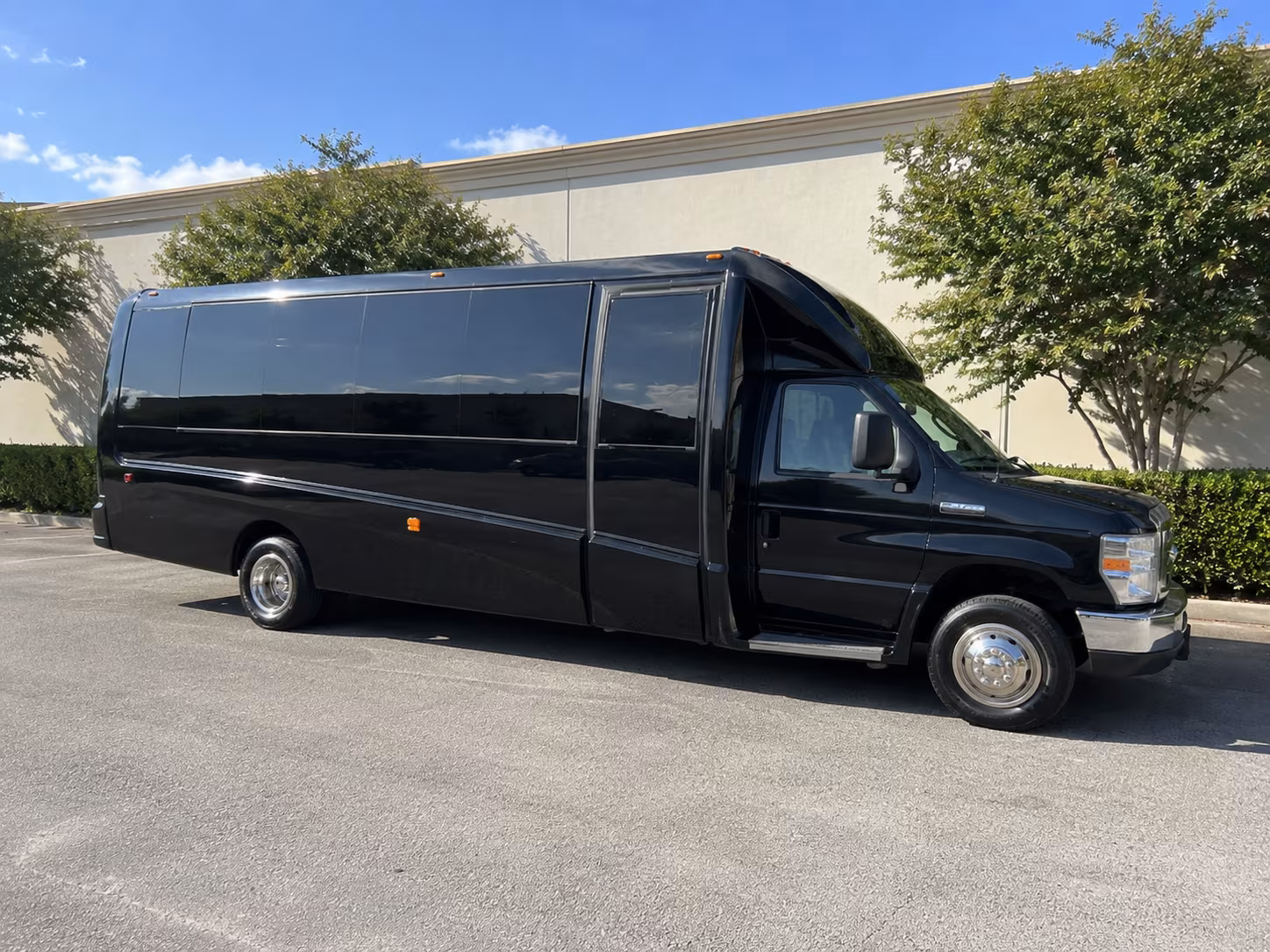 party buses for sporting events at madison square garden and nearby nyc arenas