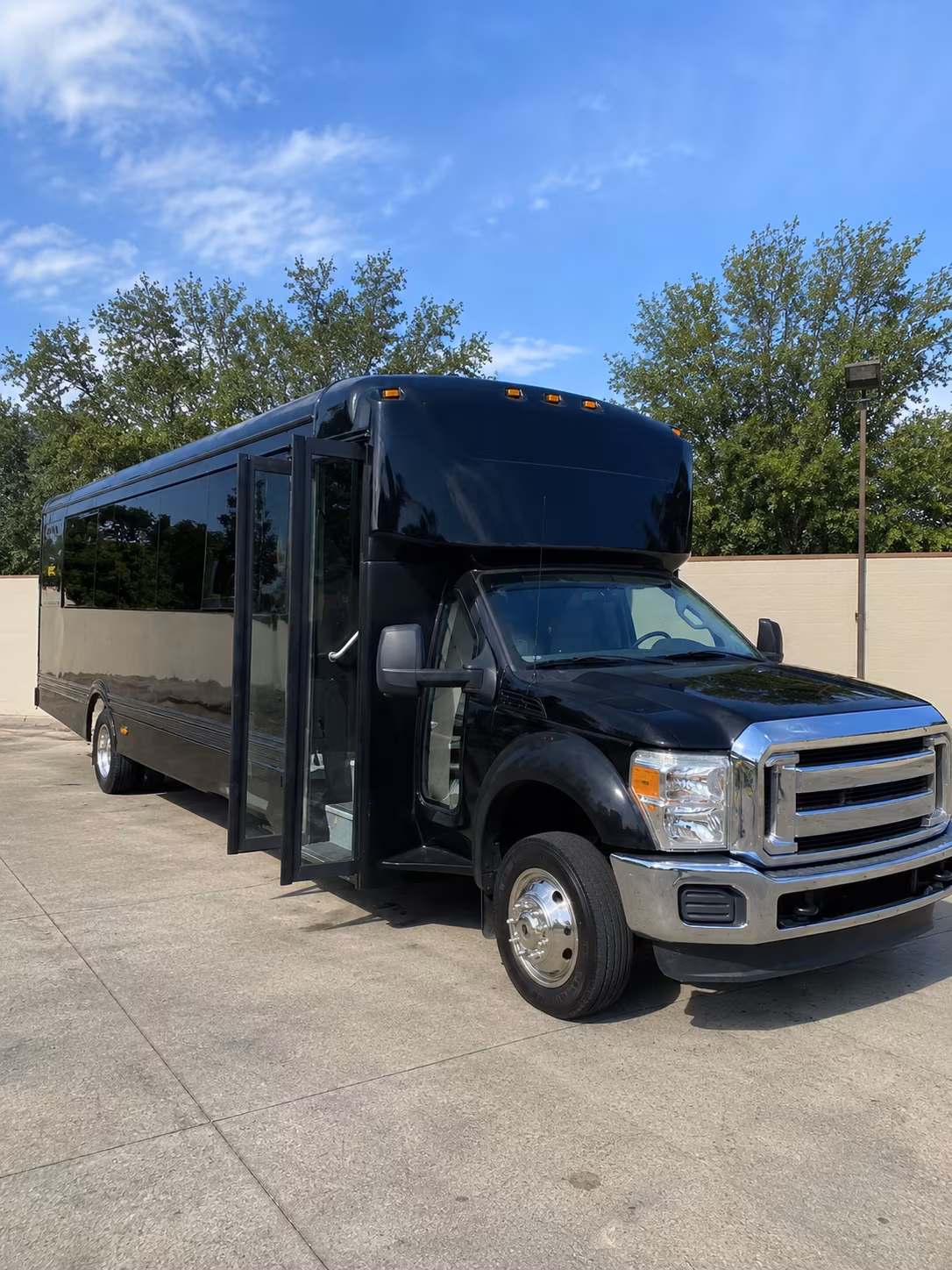 the bronx 20 passenger party bus